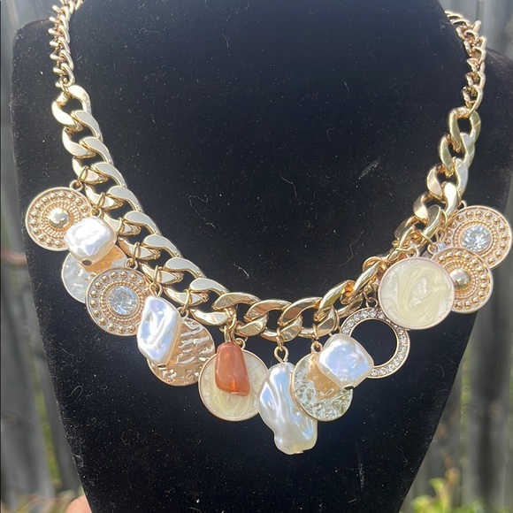 Vintage Gold and White Statement Necklace - Picture 11 of 11